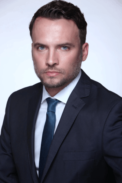 Alain Maisonneuve, Founder and CEO of storfindr, standing confidently in a professional setting